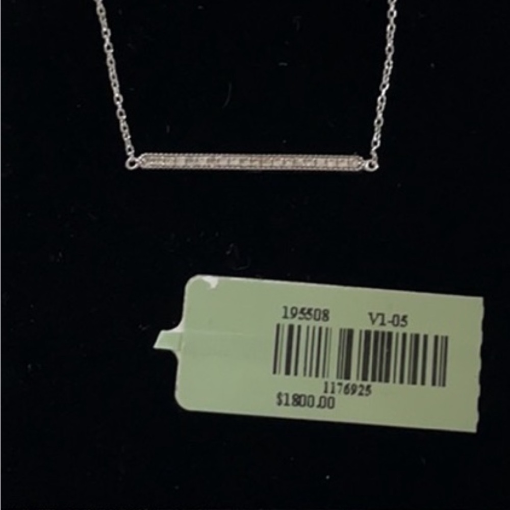 14k white gold 1.7g Diamonds.10 bar necklace